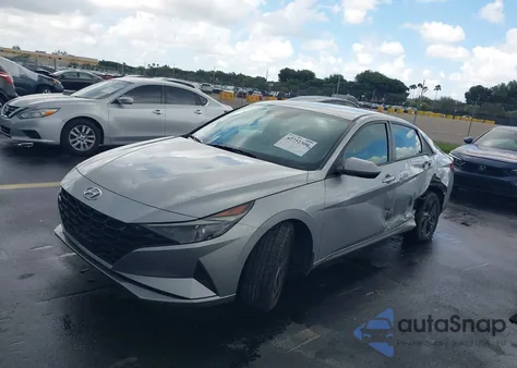 2022 Hyundai Elantra Sel z USA, uszkodzony, nr VIN 5NPLS4AG1NH064567